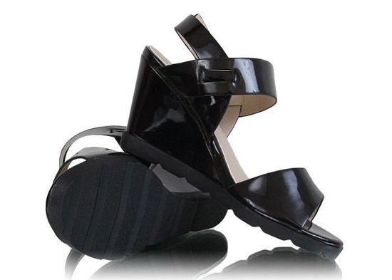 Czarne sandały na koturnie /G13-2 X8 t453/