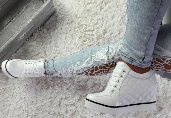 Trampki sneakersy na średnim koturnie /E1-2 Ac3 S328/ Białe