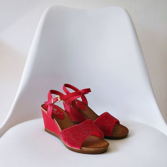 Czerwone sandały na koturnie /A7-3 AB111 s125/ 