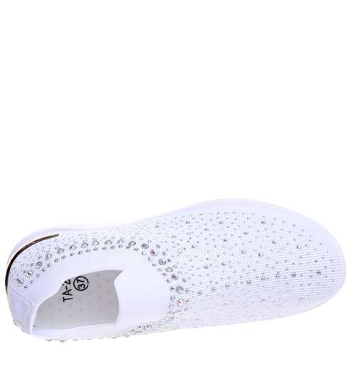 Białe wsuwane buty sportowe damskie /A10-3 15937 T243/