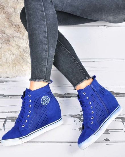 Zamszowe sneakersy z ażurową cholewką DK BLUE /D7-3 3766 S197/