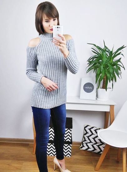 Designerski sweter z wyciętymi ramionami /E10-1 Cx100 S314/ Szary