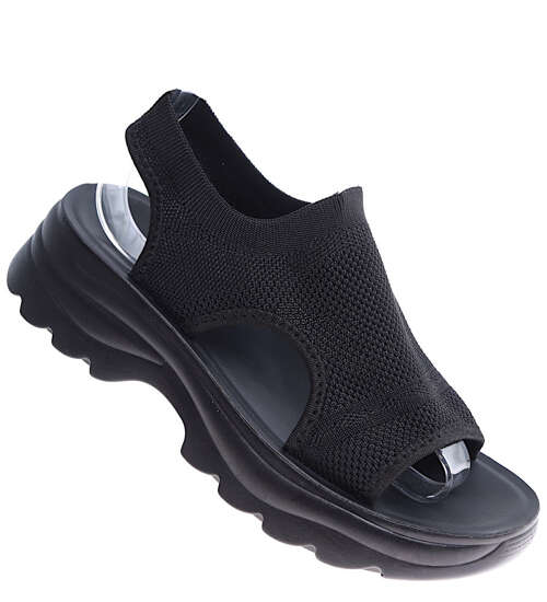 Czarne elastyczne sandały na platformie /E5-2 16189 T441/