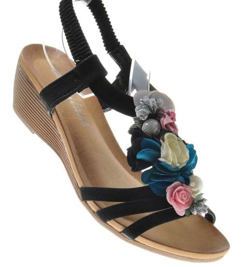 Czarne damskie sandały na niskim koturnie /G7-3 8876 S297/
