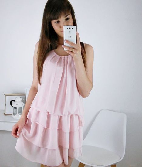 Zwiewna sukienka z falbankami /D8-2 Cx20 S300/ Różowa