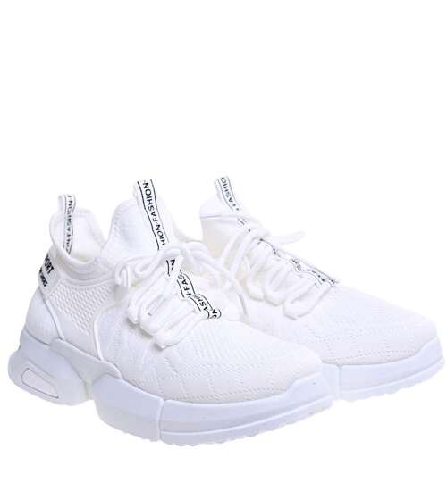 Białe wkładane buty sportowe /B3-2 15973 T287/