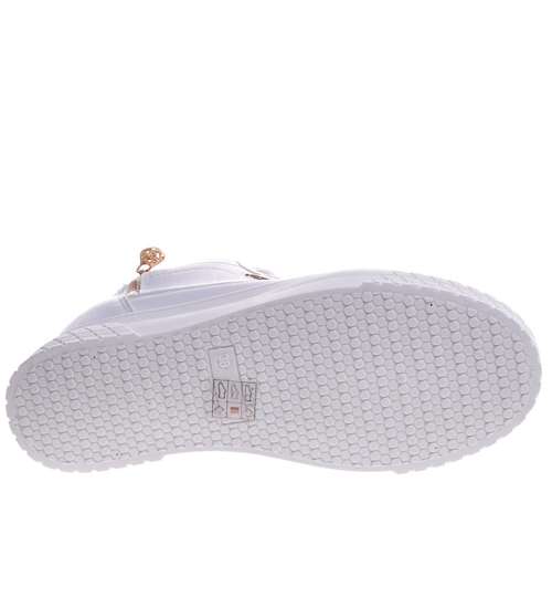 Wiązane białe sneakersy na koturnie i platformie /F8-2 11561 T696/