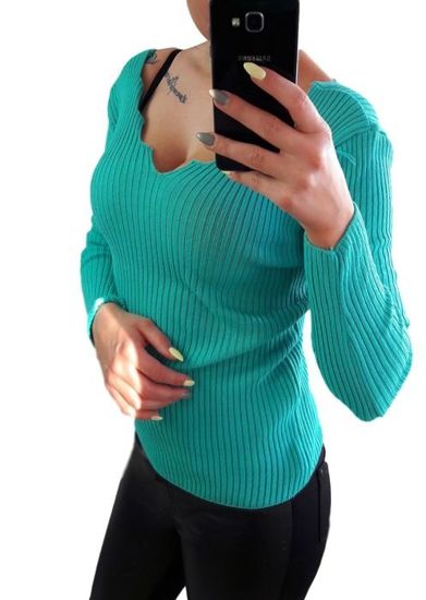 Śliczny sweter z dekoltem /c6-1 Cx120/ Mięta