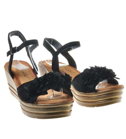 Czarne zamszowe sandały na koturnie i platformie /E1-2 8216 S203/