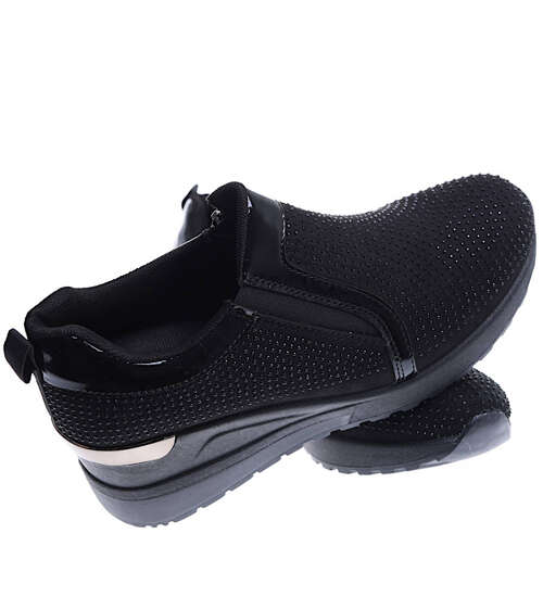 Czarne wsuwane trampki sneakersy na koturnie /A4-2 15728A T484/