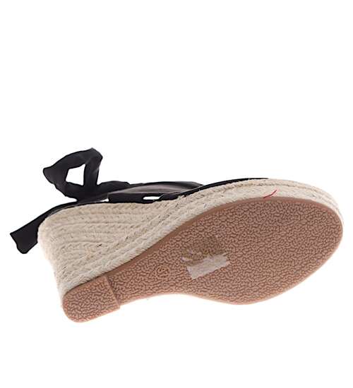 Czarne sandały espadryle na koturnie i platformie /E5-3 16397 G231/