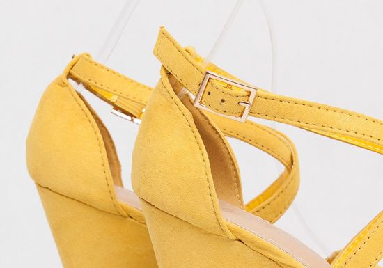 Żółte sandały na koturnie /A5-3 AB83 s122/
