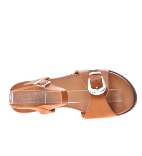 Brązowe sandały na płaskim obcasie /A8-2 4767 S178/