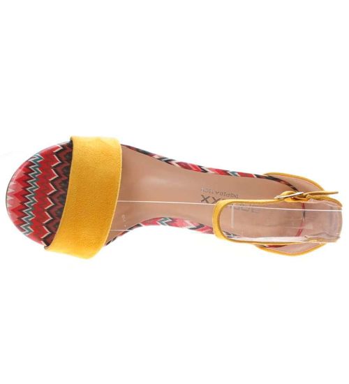 Sandały na słupki z azteckim wzorem Żółte /H 4848 S592/