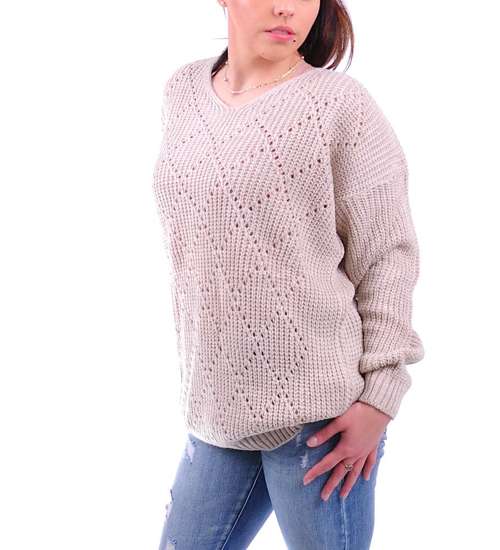 Beżowy sweterek damski z wzorkiem /D8-1 UB298 U108/