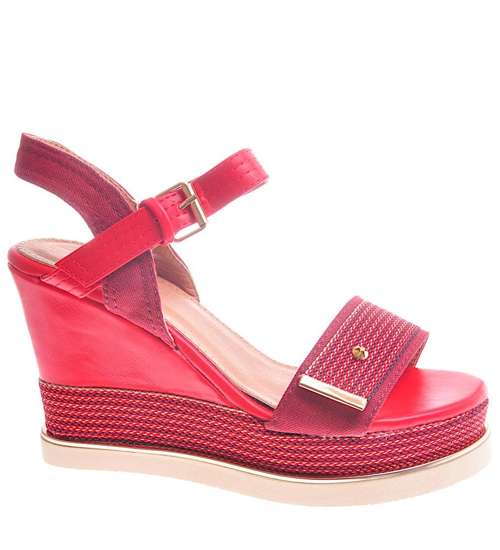 Czerwone sandały na koturnie i platformie /G5-3 11983 T200/