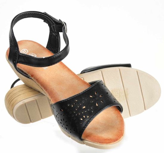 Czarne sandały damskie na niskim koturnie /B2-1 2045 S2/