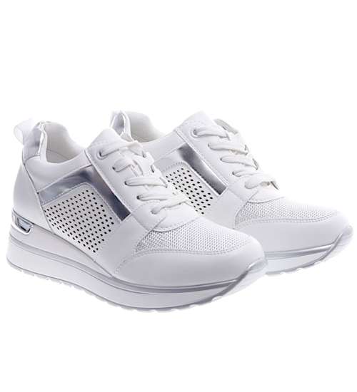 Ażurowe białe sneakersy na niskim koturnie /G1-3 13232 T592/