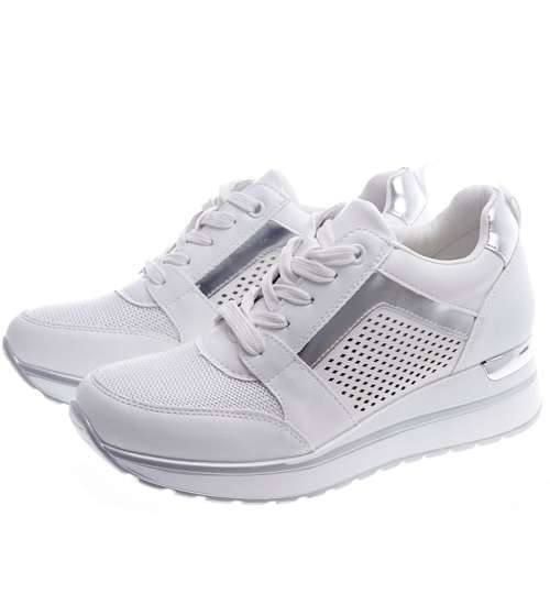 Ażurowe białe sneakersy na niskim koturnie /G1-3 13232 T592/