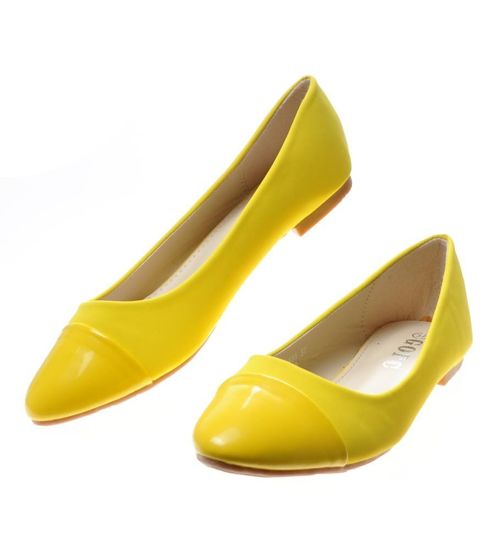 Żółte balerinki damskie z lakierowanymi noskami /E2-2 4885 S/