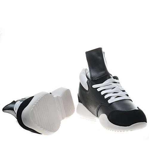 Czarne sneakersy na niskim koturnie /B2-3 9721 S190/