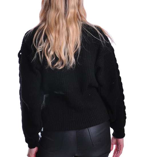 Gruby czarny sweter damski z warkoczem /G11-1 UB421 U1391/