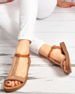 Brązowe sandały na elastycznej podeszwie /D9-2 3523 S197/