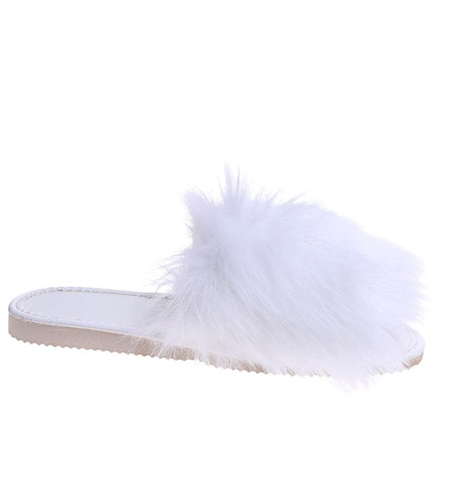 Białe klapki z efektownym futerkiem /F5-1 3824 S197/