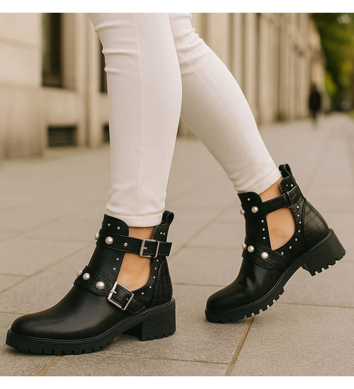 Czarne damskie botki z wycięciami /G13-3 13400 T198/