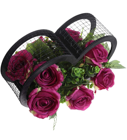 Kompozycja kwiatowa- fioletowe róże w dużym czarnym sercu /Komp110 P424/