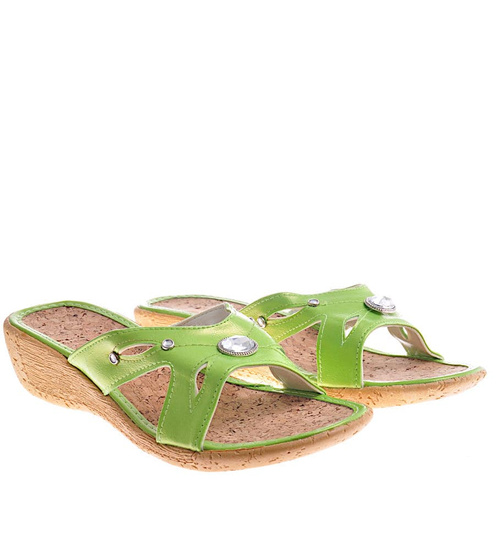 Zielone klapki na koturnie /B4-1 12193 T004/