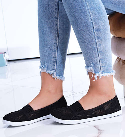 Przewiewne damskie tenisówki slip on z koronki Czarne /F7-2 14551 S154/ Przewiewne damskie tenisówki slip on z koronki Czarne /F7-2 14551 S154/