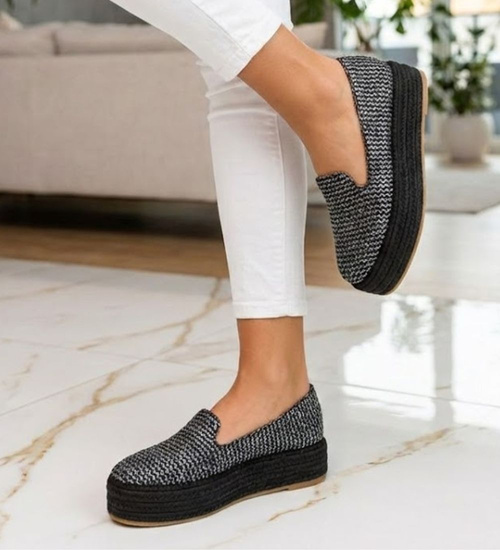 Czarne wsuwane półbuty espadryle na platformie /C5-1 17227 G9-84/