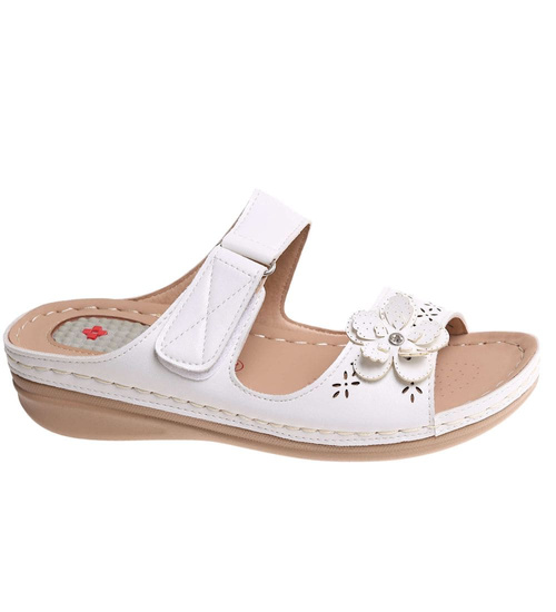 Białe klapki na koturnie i platformie /E2-2 177866 T280/