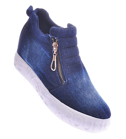 Jeansowe granatowe trampki na niskim koturnie /D2-2 12418 T292/