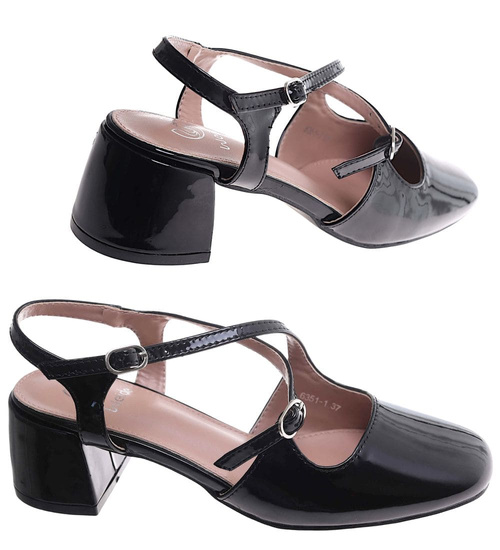 Czarne czółenka z paskiem na niskim obcasie /D6-2 17813 T282/