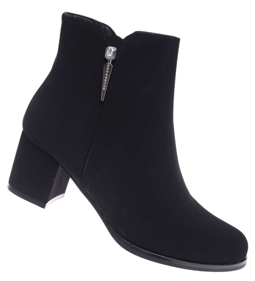 Wizytowe czarne botki damskie na obcasie /E9-2 18542 W4/