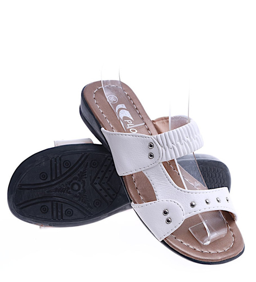 Białe damskie klapki na płaskim obcasie /G5-1 14187 T097/