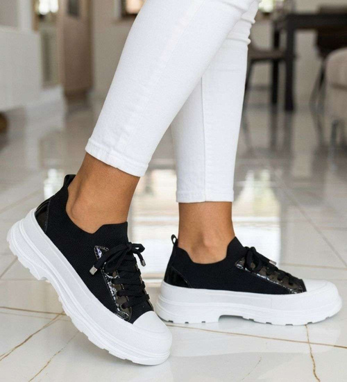 Czarne trampki na platformie wsuwane /D8-3 18721 T7/