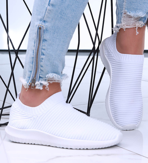 Lekkie wsuwane białe buty sportowe damskie /A5-2 15729 T184/