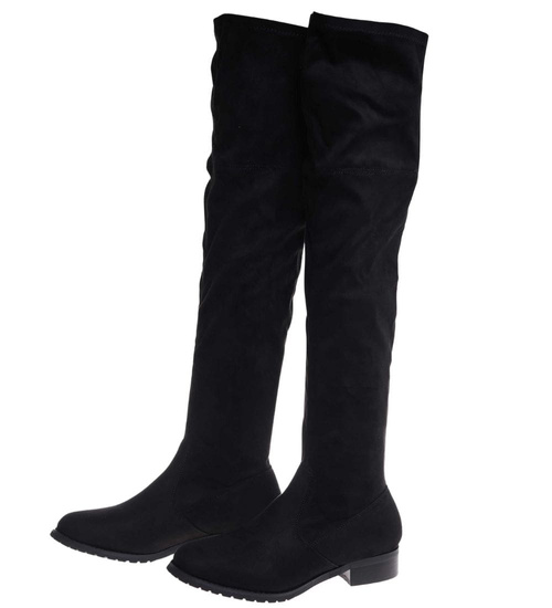 Czarne kozaki muszkieterki na płaskim obcasie /B6-2 18601 G366/