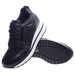 Ażurowe czarne sneakersy na niskim koturnie /F7-3 13230 T592/