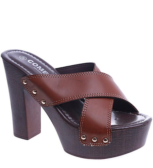 Wysokie brązowe klapki na słupku i platformie /F6-1 14138 T214/