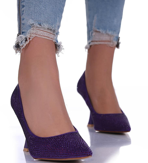 Fioletowe czółenka szpilki z dżetami /A4-3 17206 G121/