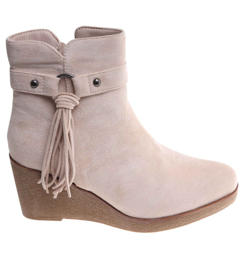 Beżowe zamszowe botki damskie na koturnie /G13-2 18212 T331/