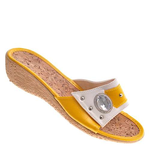 Żółte klapki na koturnie /E8-1 12174 T006/