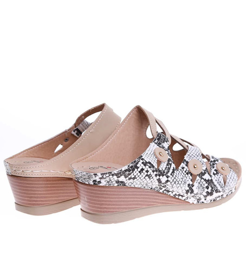 Beżowe klapki damskie na koturnie /D9-3 16144 S235/