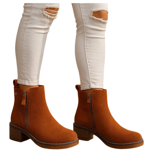 Karmelowe botki damskie na niskim obcasie /F1-3 18412 W456/