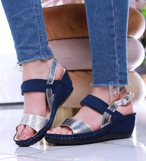 Grantowo srebrne sandały na koturnie /E4-3 13916 T284/