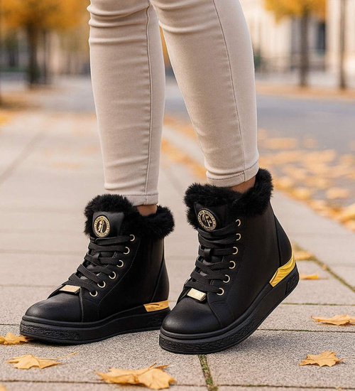 Czarne zimowe trampki z kożuszkiem /E4-2 18429 T411/